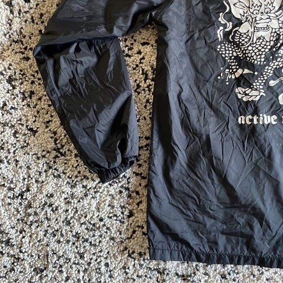 Active Ride Shop Jacket Black White Dragon Graphic Snap Button Windbreaker Small - Picture 8 of 11